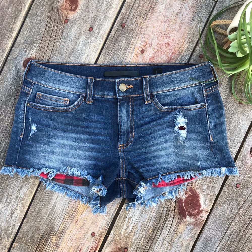 ☘️🌸 SP Black Label Distressed Denim Shorts 🌸☘️